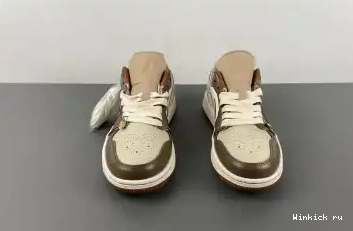 JORDAN 1 Low AIR 0621